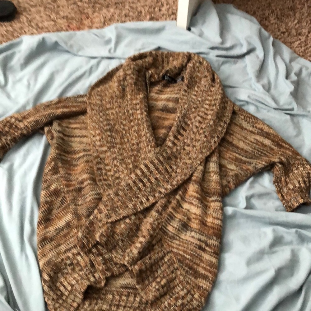Used brown multicolored cardigan.